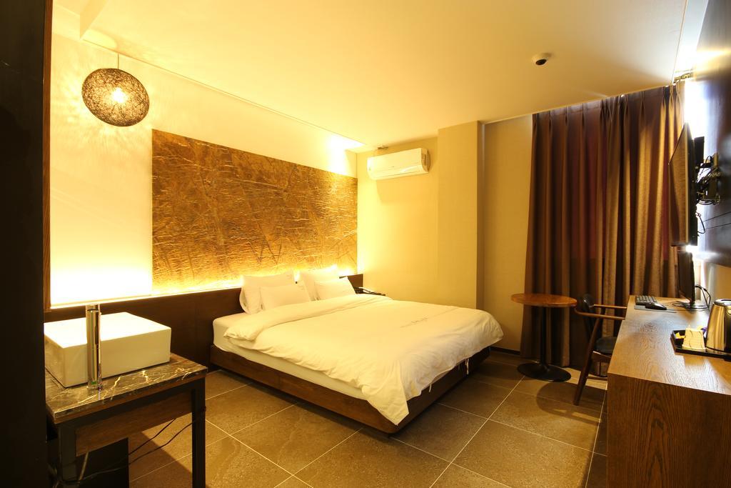 Hotel 38.5 Jinhae ČČchangwon Exteriér fotografie
