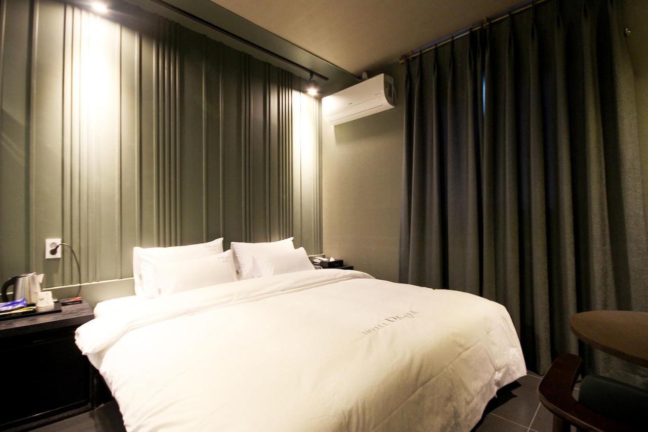 Hotel 38.5 Jinhae ČČchangwon Exteriér fotografie