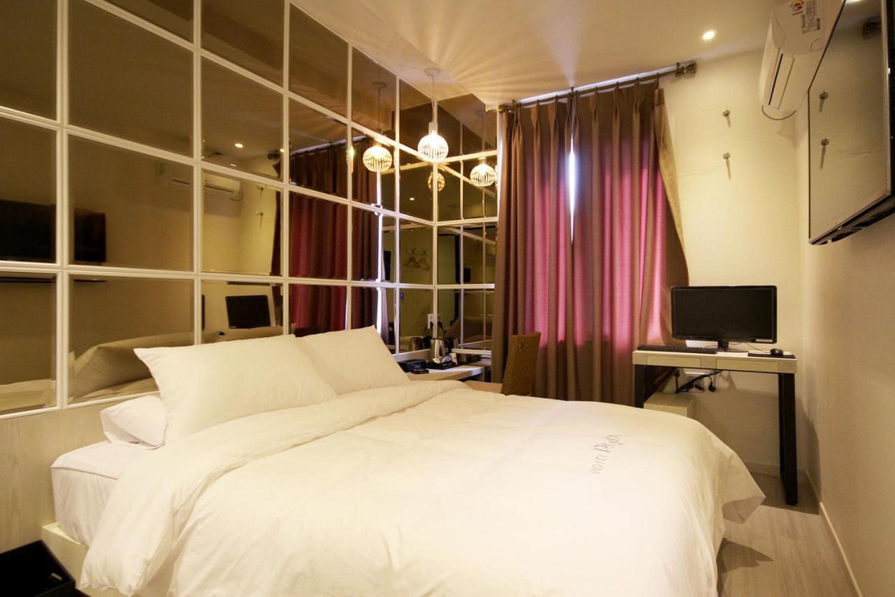 Hotel 38.5 Jinhae ČČchangwon Exteriér fotografie